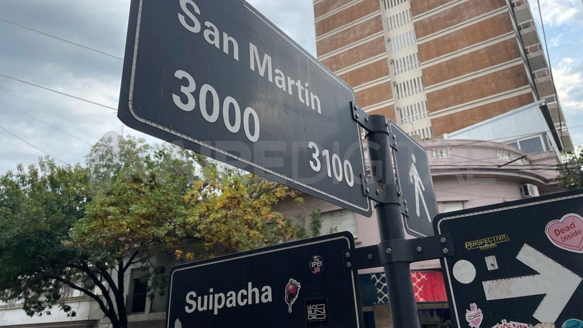 El escruche se dio a metros del ingreso a la peatonal de Santa Fe.