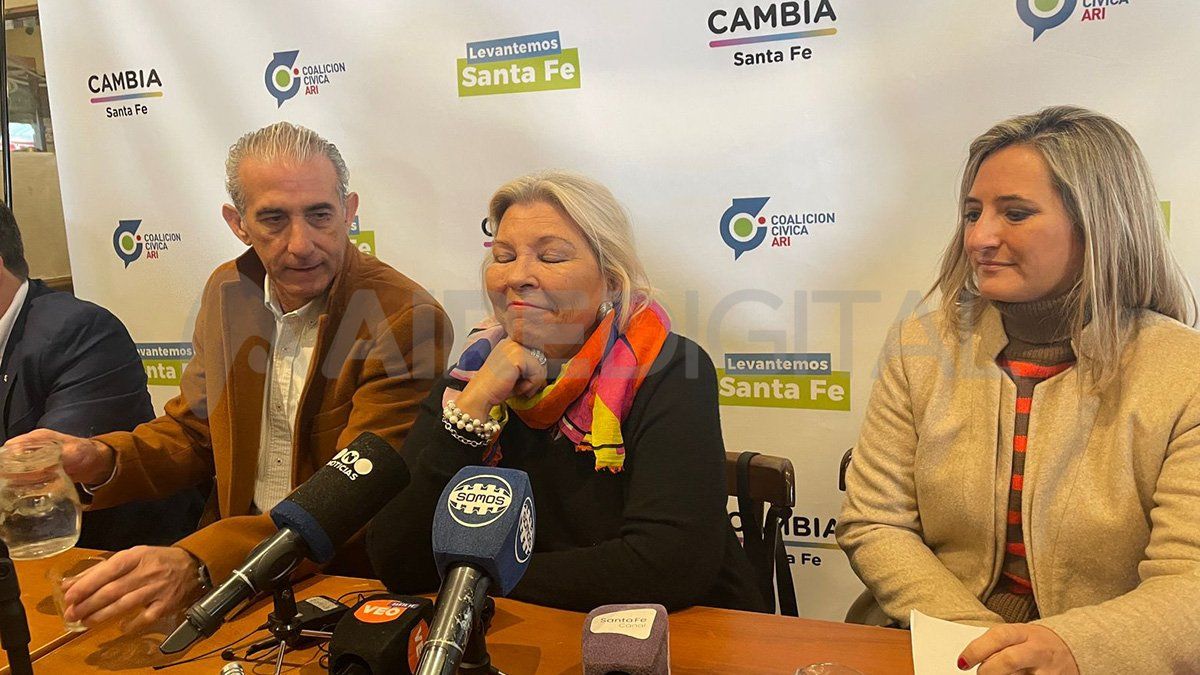 “Carolina (Losada) no conoce Santa Fe y convalidó lo que advertí que iba a pasar en Santa Fe. No se puede denunciar dentro de la interna. Si podes, te va”, dijo Carrió.