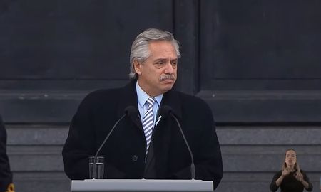 Alberto Fernández dijo que las medidas del Banco Central son para recuperar reservas. Alberto Fernández dijo que las medidas del Banco Central son para recuperar reservas.