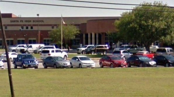 Tiroteo en la escuela Santa Fe de Texas: “Un hombre entró e hirió a una niña en una pierna”
