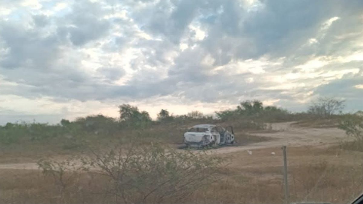 El vehículo había sido sustraído por tres delincuentes armados. Lo encontraron quemado en la zona de El Chaquito tras una intensa búsqueda.