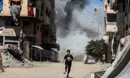 Al menos 22 personas murieron y varias decenas resultaron heridas este sábado, tras una nueva incursión ofensiva de las fuerzas de Israel contra la Franja de Gaza. Al menos 22 personas murieron y varias decenas resultaron heridas este sábado, tras una nueva incursión ofensiva de las fuerzas de Israel contra la Franja de Gaza.