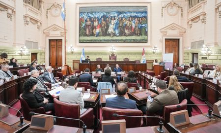 La comisión encargada de analizar cambios en los Poderes Ejecutivo y Legislativo entra en etapa de definiciones. La comisión encargada de analizar cambios en los Poderes Ejecutivo y Legislativo entra en etapa de definiciones.