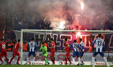 A 30 años de la caída del muro de Berlín, el clásico entre el Hertha y Unión se volvió a disputar y fue la gran atracción de la fecha de la Bundesliga. A 30 años de la caída del muro de Berlín, el clásico entre el Hertha y Unión se volvió a disputar y fue la gran atracción de la fecha de la Bundesliga.