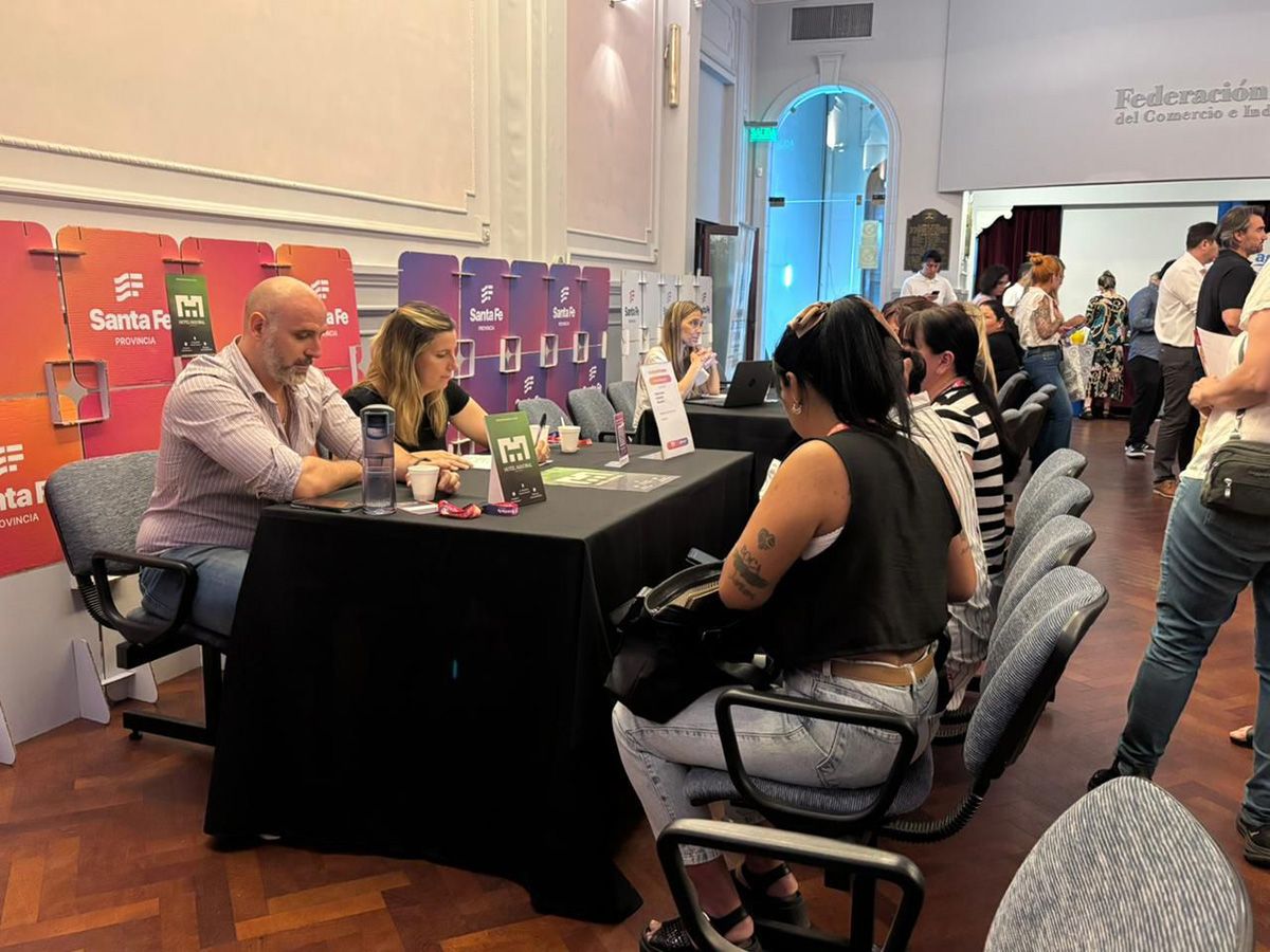 Ronda de Empleo +40: más de 150 postulantes accedieron a entrevistas laborales en turismo, hotelería y gastronomía