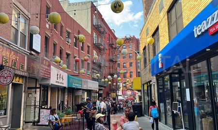 El imponente Chinatown de Manhattan. El imponente Chinatown de Manhattan.