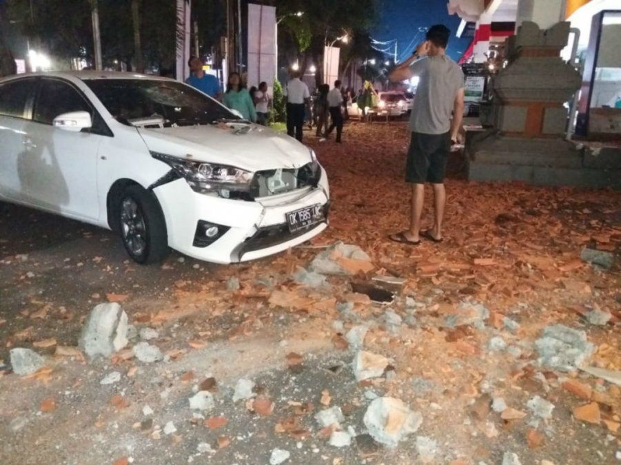 Un terremoto dejó 82 muertos en Indonesia