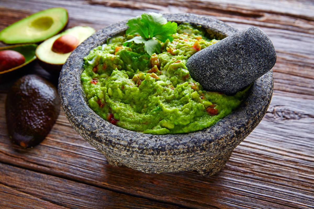 El guacamole es una salsa deliciosa que puede comerse en cualquier ocasión. El guacamole es una salsa deliciosa que puede comerse en cualquier ocasión. 