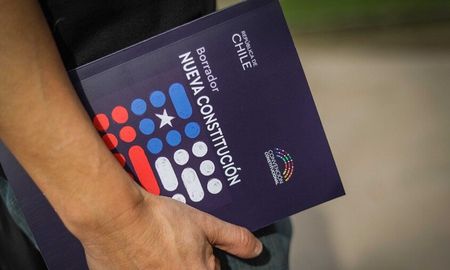 En septiembre de 2022, Chile le dijo que no a la nueva Constitución. En septiembre de 2022, Chile le dijo que no a la nueva Constitución.
