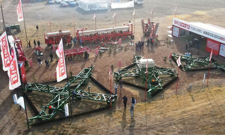 La empresa estará exhibiendo las flamantes Argentun-Max y Precisa-Max. La empresa estará exhibiendo las flamantes Argentun-Max y Precisa-Max.