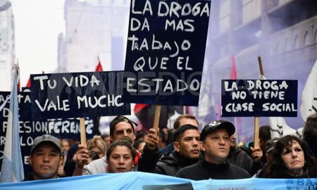Imágenes de la marcha que se realizó el último 26 de junio en Rosario, conmemorando el Día Internacional de la Lucha contra el Uso Indebido y el Tráfico Ilícito de Drogas. Imágenes de la marcha que se realizó el último 26 de junio en Rosario, conmemorando el Día Internacional de la Lucha contra el Uso Indebido y el Tráfico Ilícito de Drogas.