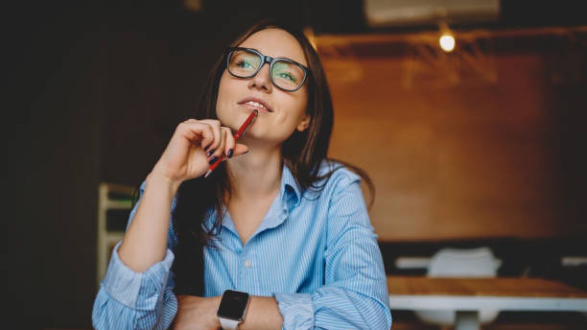 Estudios recientes amplían el concepto de inteligencia e identifican comportamientos simples como indicadores de gran capacidad cognitiva.