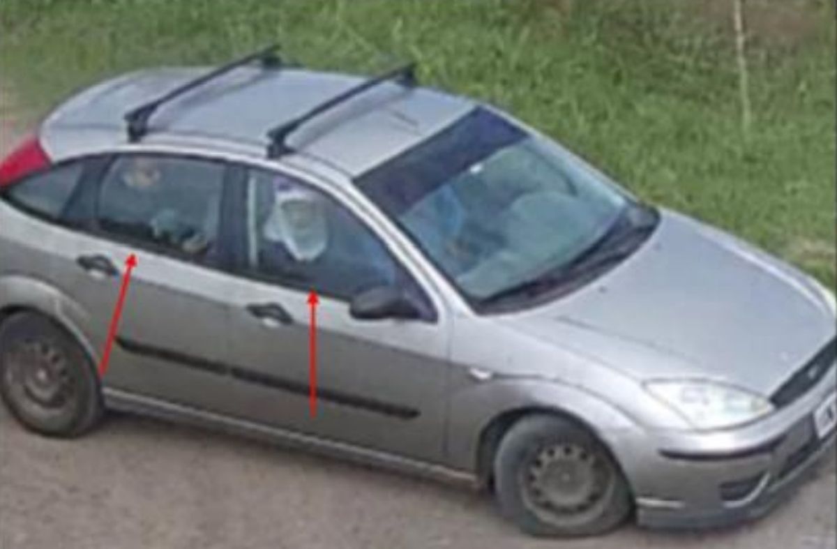 Una cámara captó cuando los secuestradores salían de Andino para liberar a la víctima en un camino rural. Una cámara captó cuando los secuestradores salían de Andino para liberar a la víctima en un camino rural.