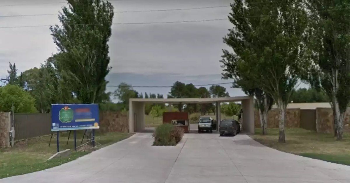 La Plata: un hombre murió electrocutado mientras le pasaba la hidrolavadora a su auto