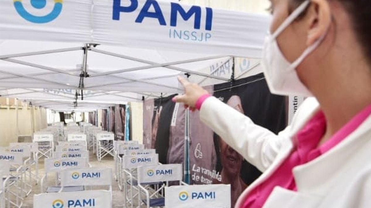 No puedo creer lo que ven mis ojos. En la Ciudad de Buenos Aires tenemos las heladeras llenas de vacunas contra el COVID; pero los puntos de vacunación