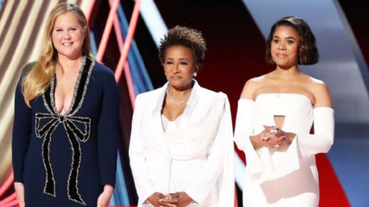 La actriz tuvo que salir a escena tras el incidente y lo hizo con mucho humor