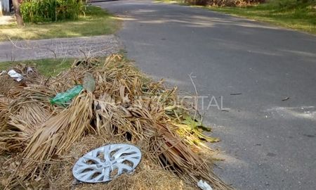 Vecinos de General Alvear denuncian abandono tras la aparición de microbasurales, falta de luminarias y el mal estado de la ciclovía. Vecinos de General Alvear denuncian abandono tras la aparición de microbasurales, falta de luminarias y el mal estado de la ciclovía.