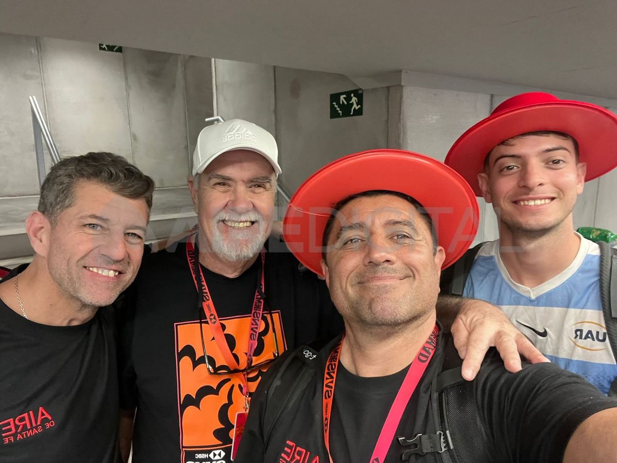 El equipo de AIRE de Santa Fe presente en Madrid para la final del Seven entre Los Pumas y Francia. El equipo de AIRE de Santa Fe presente en Madrid para la final del Seven entre Los Pumas y Francia.