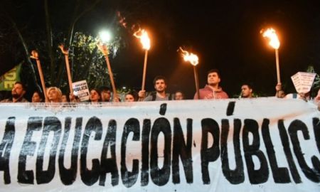 La comunidad universitaria de todo el país llevará a cabo, el 23 de abril, una marcha federal, en el marco del plan de lucha. La comunidad universitaria de todo el país llevará a cabo, el 23 de abril, una marcha federal, en el marco del plan de lucha.