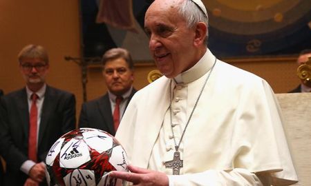 el papa lamento los episodios de violencia en el futbol el papa lamento los episodios de violencia en el futbol