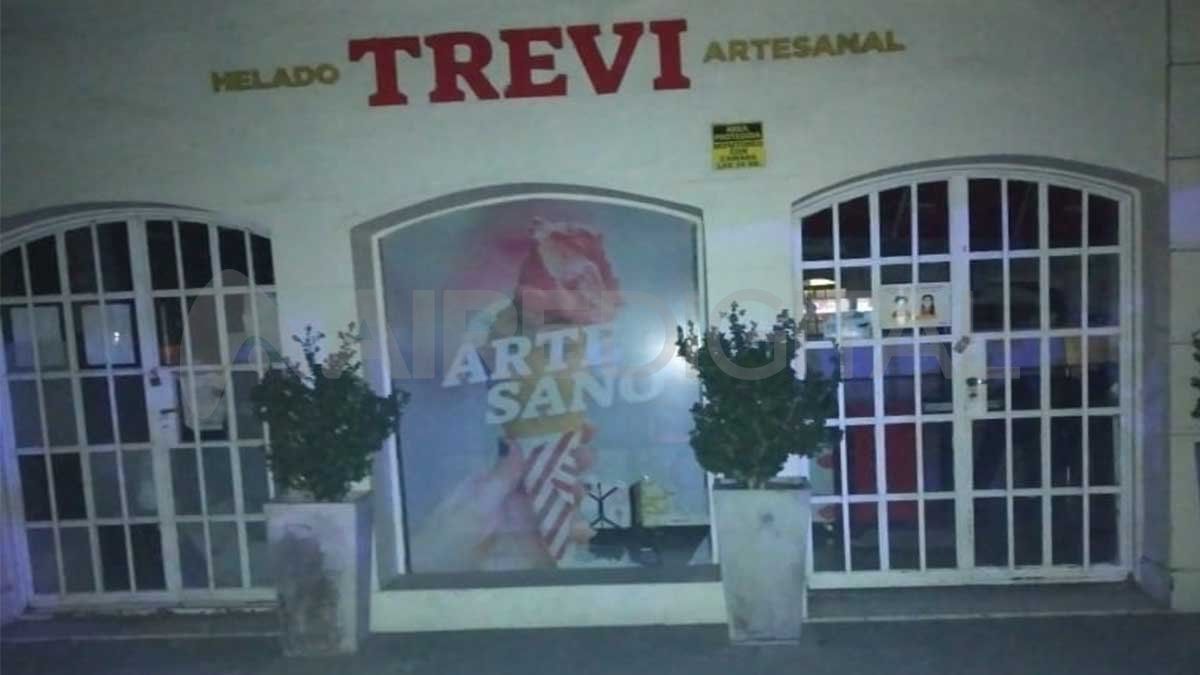 Entraron a robar a una de las sucursales de Heladerías Trevi