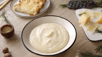 Cómo hacer salsa bechamel: la receta clásica para acompañar las pastas