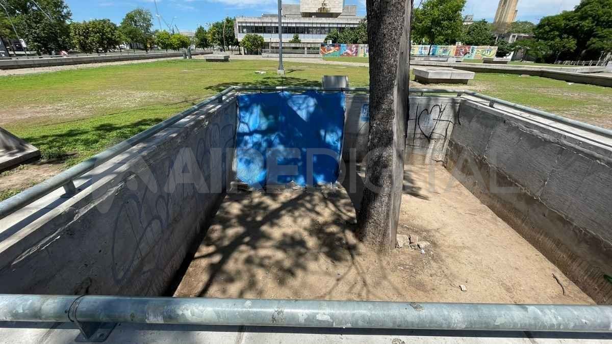 El espacio también muestra de signos de vandalismo. El espacio también muestra de signos de vandalismo.