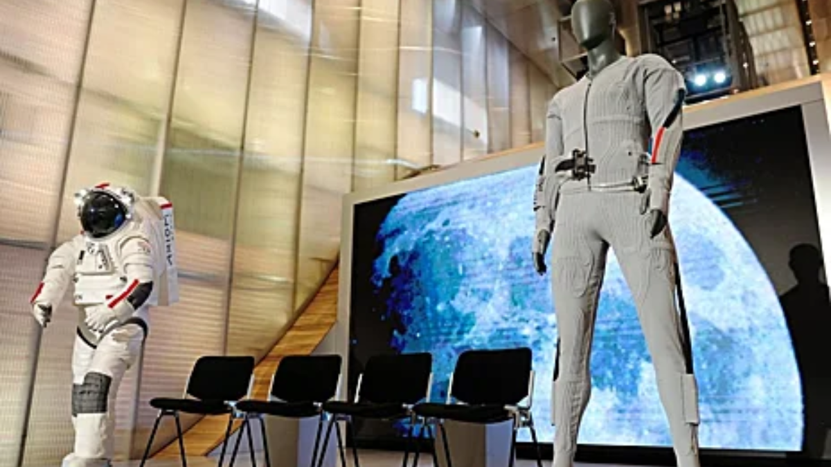 Prada aporta su experiencia en materiales para optimizar la resistencia y ventilación del nuevo traje espacial. Prada aporta su experiencia en materiales para optimizar la resistencia y ventilación del nuevo traje espacial.