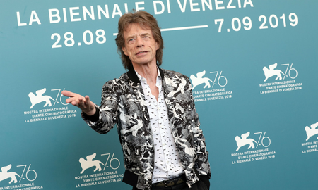 Mick Jagger se sacó una foto junto al Guernica en el Reina Sofía y el Museo tuvo que aclarar Mick Jagger se sacó una foto junto al Guernica en el Reina Sofía y el Museo tuvo que aclarar