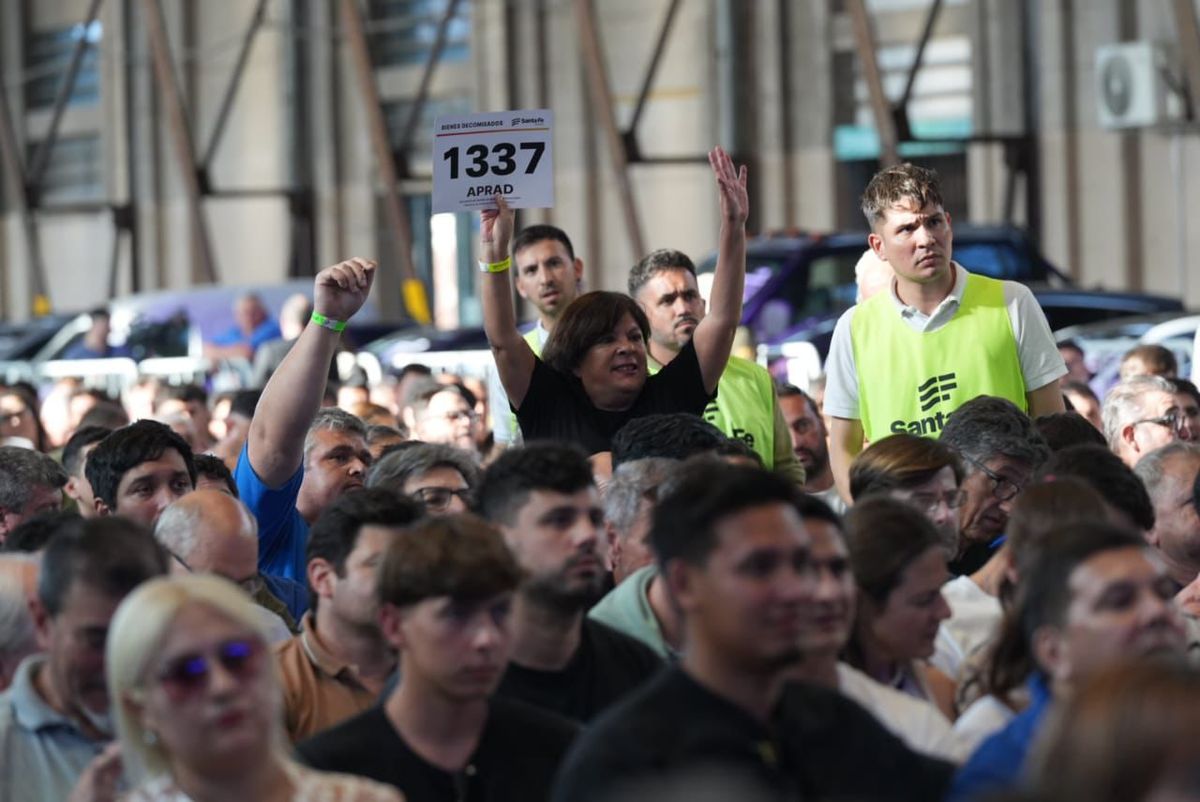 Más de 3.900 personas de distintos puntos del país, se inscribieron para participar de la última subasta realizada en la Estación Belgrano.