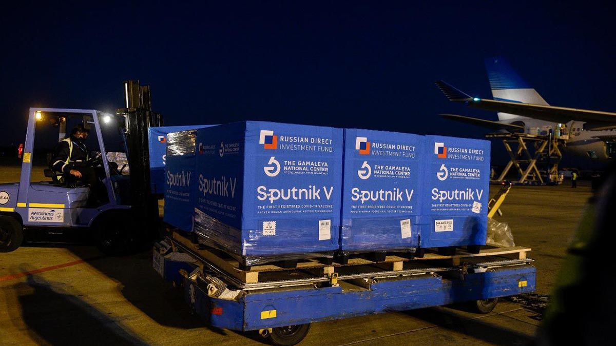 La vacuna de Sputnik V viaja en contenedores especiales denominados Thermobox.