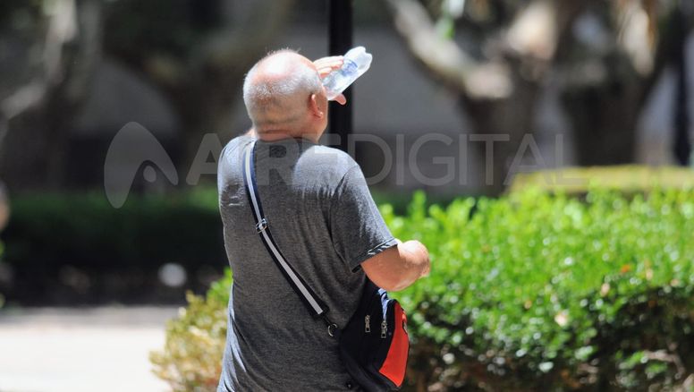 ◉  Calor extremo en Santa Fe: la sensación térmica superó los 46°C y la lluvia se hace esperar