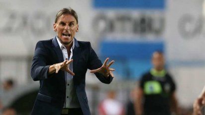 Beccacece dejará la dirección técnica de Racing por lealtad a Diego Milito