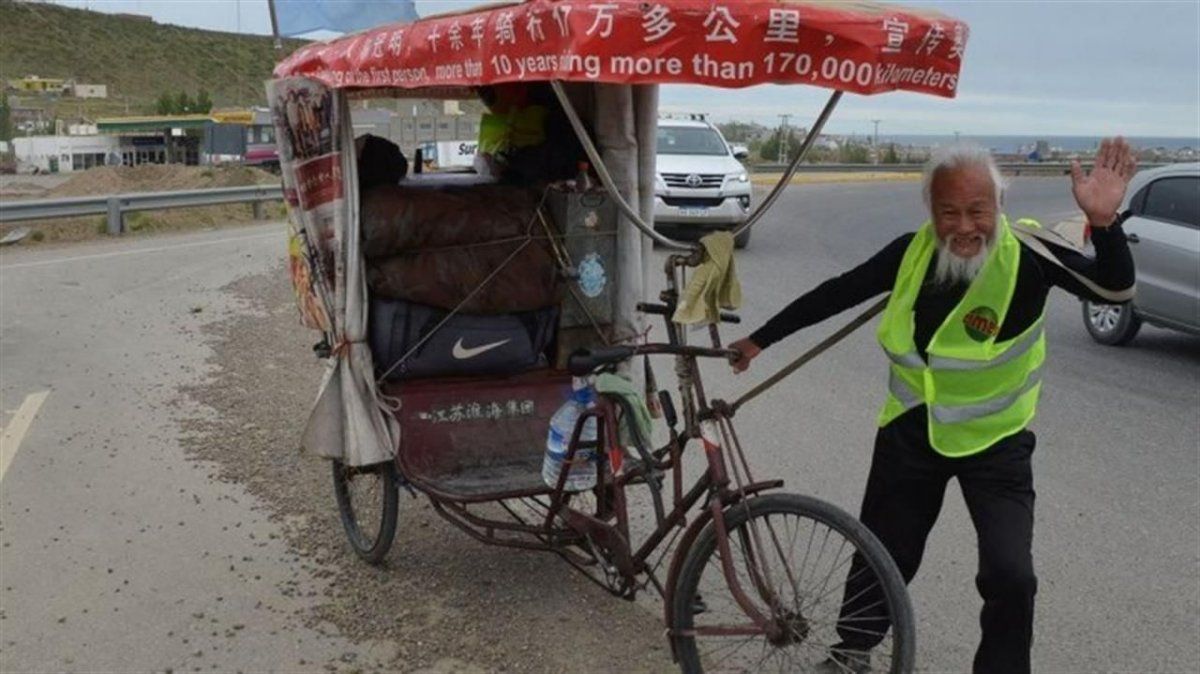 Chen Guan Ming, el chino que murió sin poder batir un récord Guinness en su triciclo