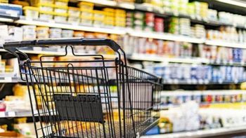 Supermercados buscan empleados con sueldos desde $1 millón: cómo aplicar