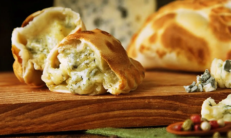 Empanadas de queso y cebolla: el bocado perfecto para compartir y disfrutar Empanadas de queso y cebolla: el bocado perfecto para compartir y disfrutar