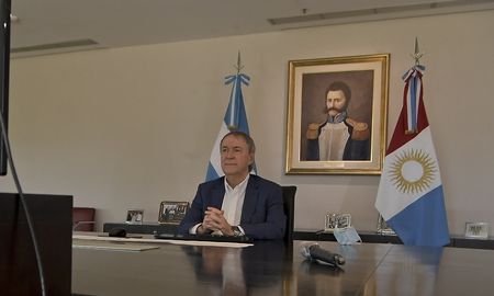 El gobernador Juan Schiaretti encabezó la presentación del proyecto de biocombustibles.