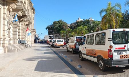 En esta última etapa del año, cada transportista escolar definirá sus precios de acuerdo a los servicios que presta. En esta última etapa del año, cada transportista escolar definirá sus precios de acuerdo a los servicios que presta.