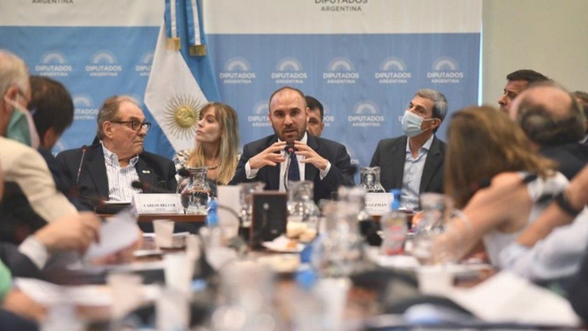 Guzmán afirmó que “no ha habido caída de reservas internacionales” y sostuvo que para el año próximo la acumulación de reservas también será un objetivo” del Gobierno nacional.