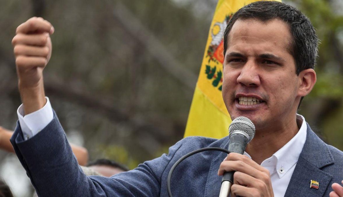 Guaidó acusó a Maduro de financiar protestas en otros países para “desestabilizar” la región