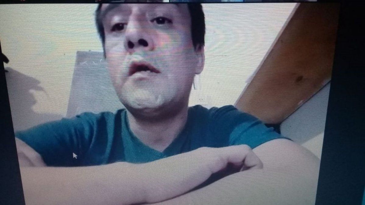 El padrastro del niño declaró en por videoconferencia en la audiencia que mantuvo su prisión preventiva