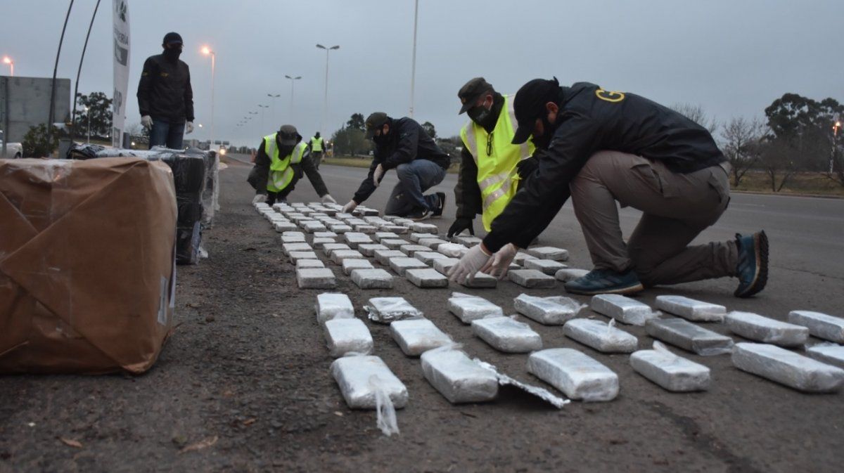 Más de 100 kg de marihuana incautados tras un control en la ciudad entrerriana de Concepción del Uruguay