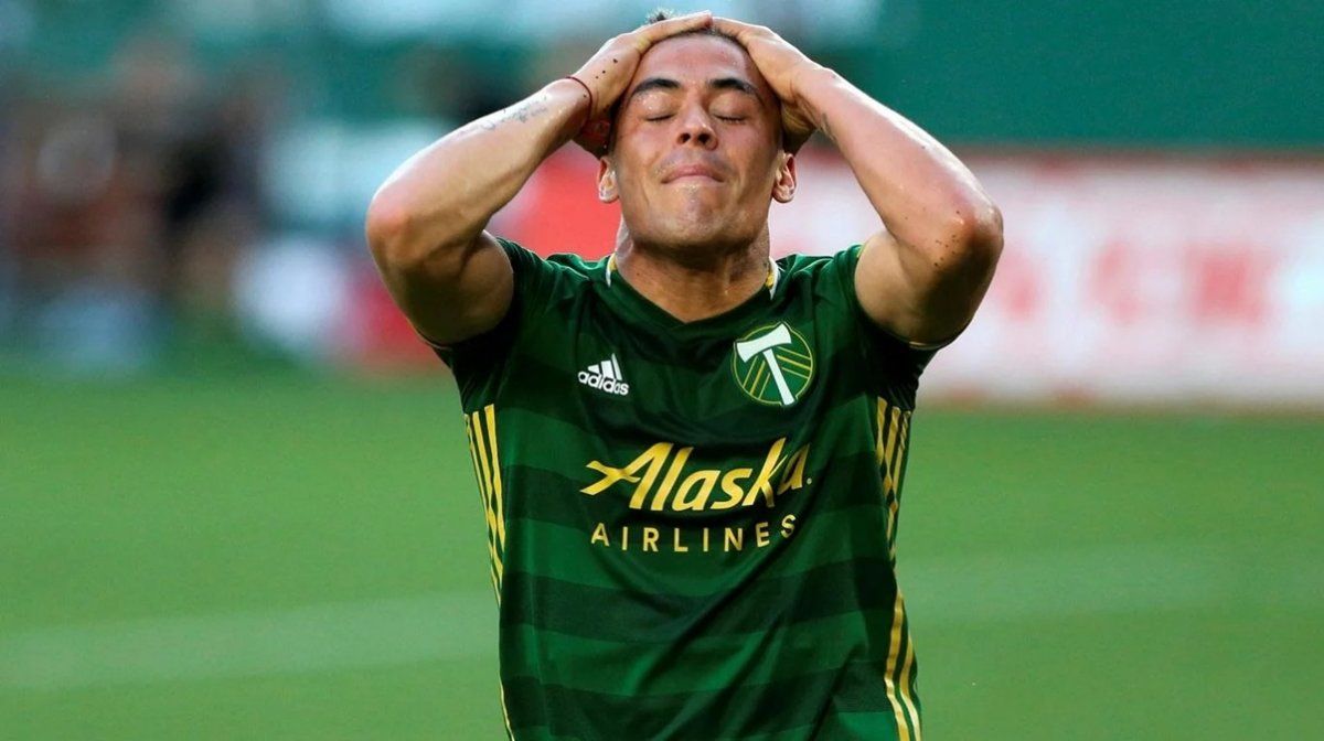 La MLS le rescindió el contrato a Brian Fernández