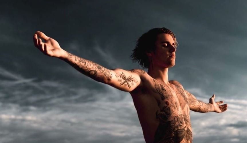 Bieber sostiene que su fe en Dios es su otro pilar emocional.