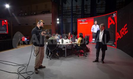 En agosto del 2020, AIRE empezó a transmitir el programa de Luis Mino en formato televisivo desde el teatro de ATE Casa España. En agosto del 2020, AIRE empezó a transmitir el programa de Luis Mino en formato televisivo desde el teatro de ATE Casa España.