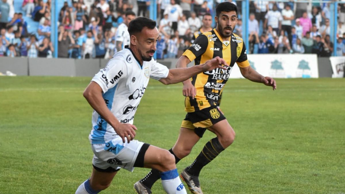 Atlético de Rafaela derrotó 2-1 a Olimpo. Atlético de Rafaela derrotó 2-1 a Olimpo.