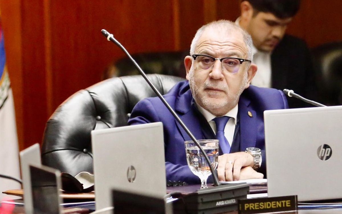 El senador Luis Juez preside la Comisión de Acusación del Consejo de la Magistratura que dictaminó por la destitución de Marcelo Bailaque. El senador Luis Juez preside la Comisión de Acusación del Consejo de la Magistratura que dictaminó por la destitución de Marcelo Bailaque.