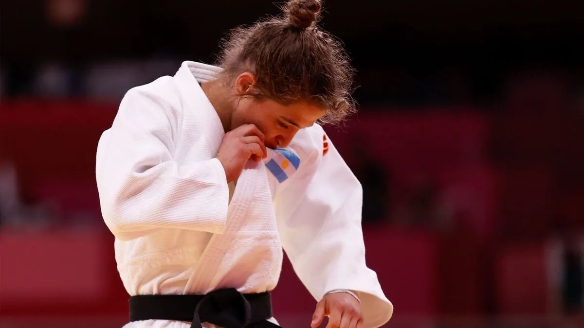 La judoca argentina Paula Pareto cerró esta madrugada su carrera olímpica sin podio pero con diploma y un reconocimiento unánime de la comunidad deportiva