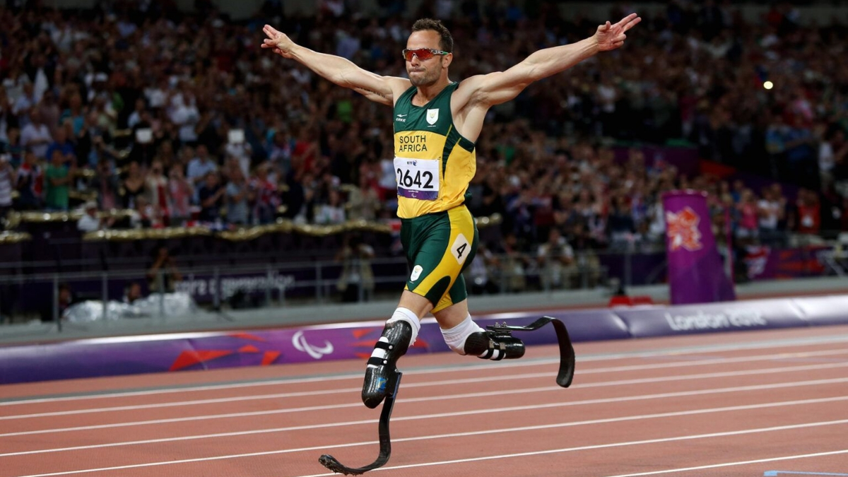 Oscar Pistorius recibió hoy el beneficio de la libertad condicional.