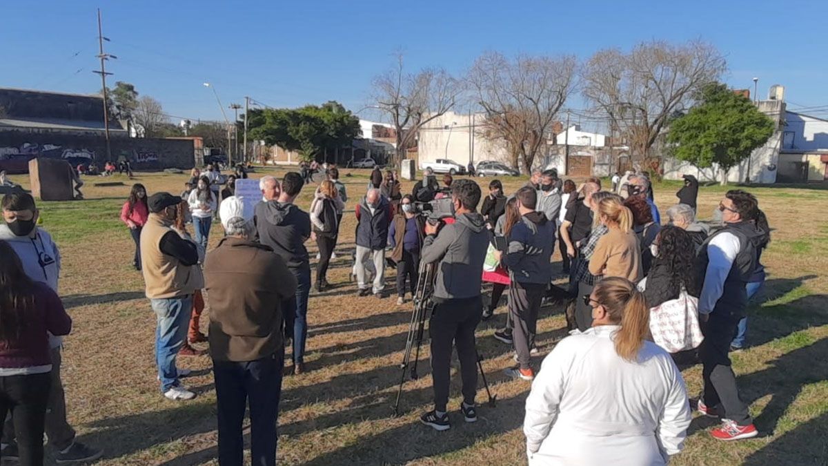 Los vecinos argumentan que no fueron informados sobre las obras y que estas afectarán la demografía del barrio.